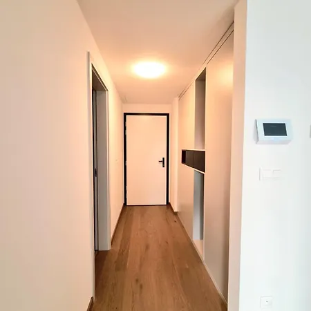 Zwirn New Free Parking * Bratislava