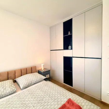 Zwirn New Free Parking Pressburg